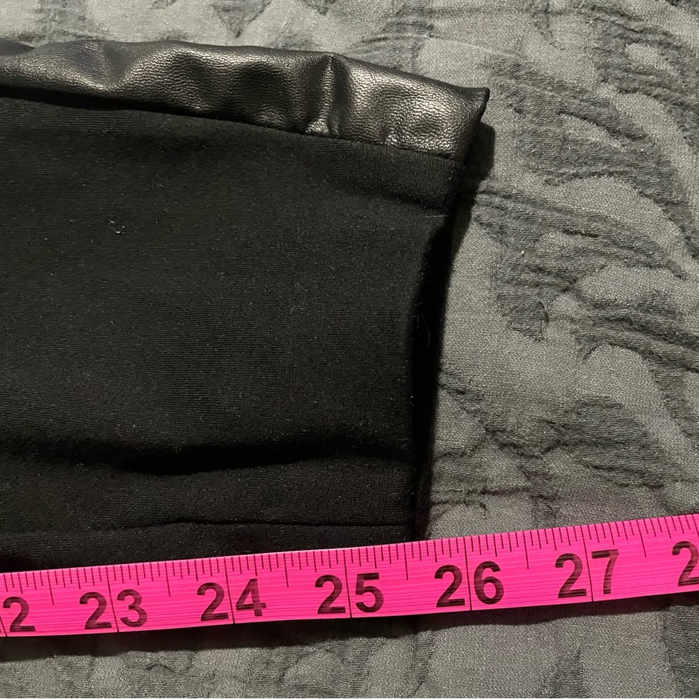 Like New Womans Express Black Dress Slacks - Picture 5 of 5